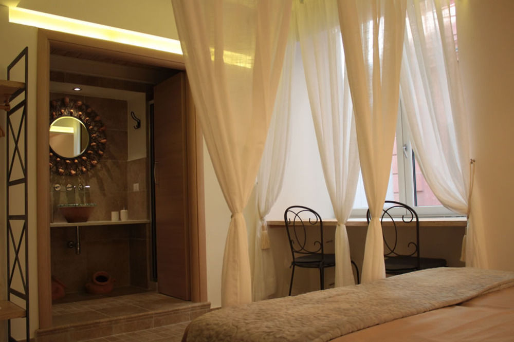 Casa Latina Bed & Breakfast Napoli Ngoại thất bức ảnh