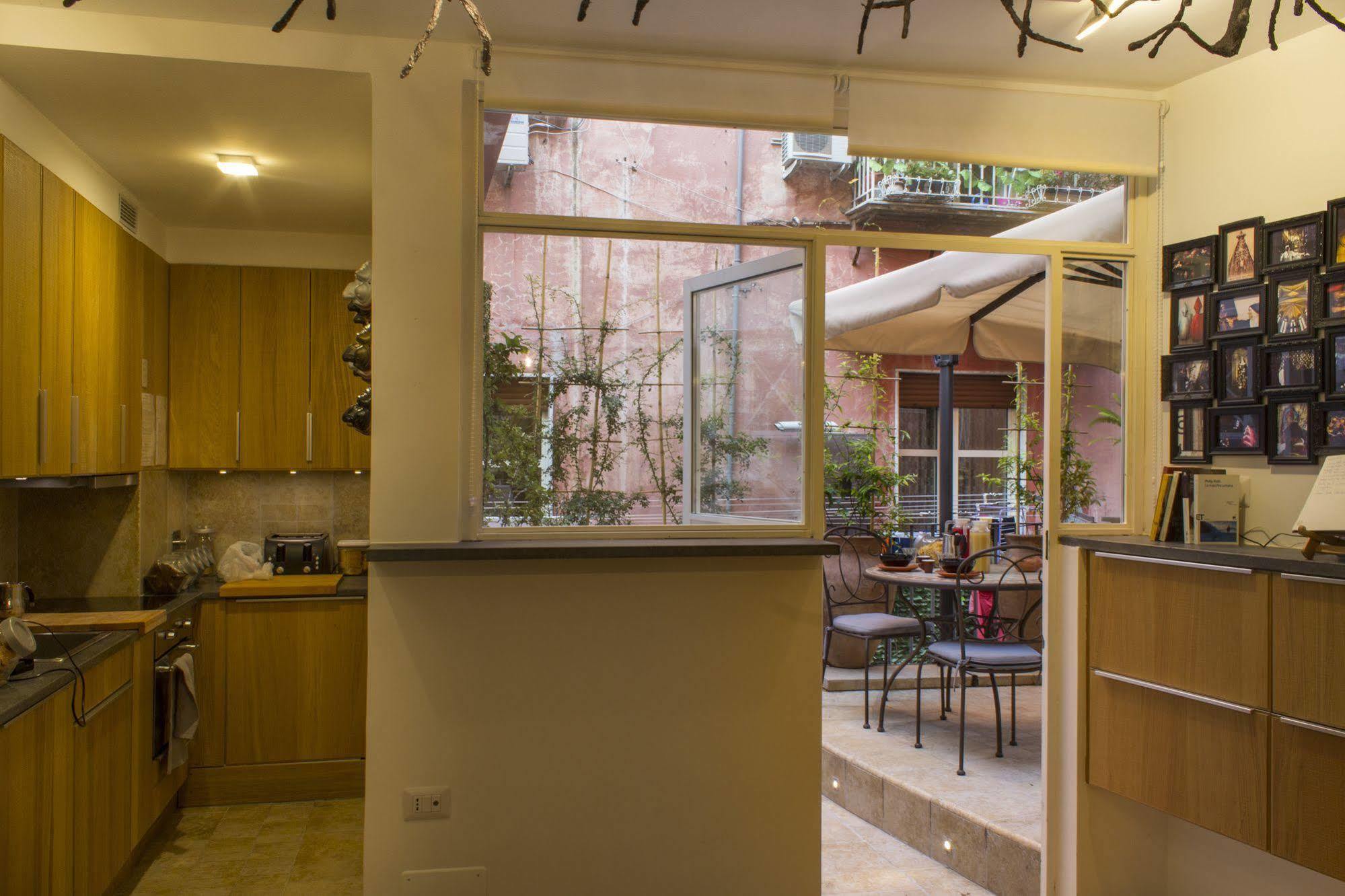 Casa Latina Bed & Breakfast Napoli Ngoại thất bức ảnh