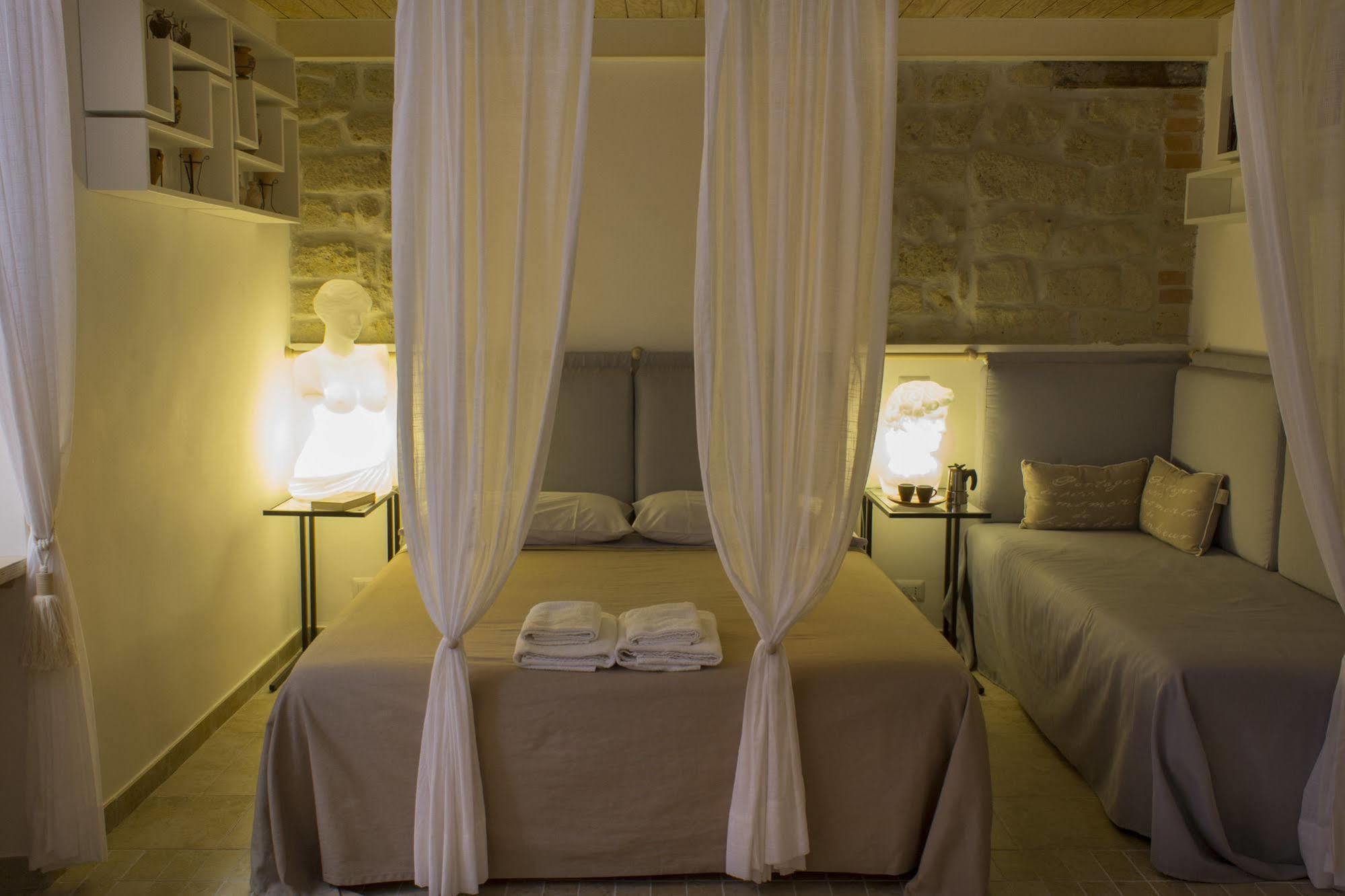 Casa Latina Bed & Breakfast Napoli Ngoại thất bức ảnh