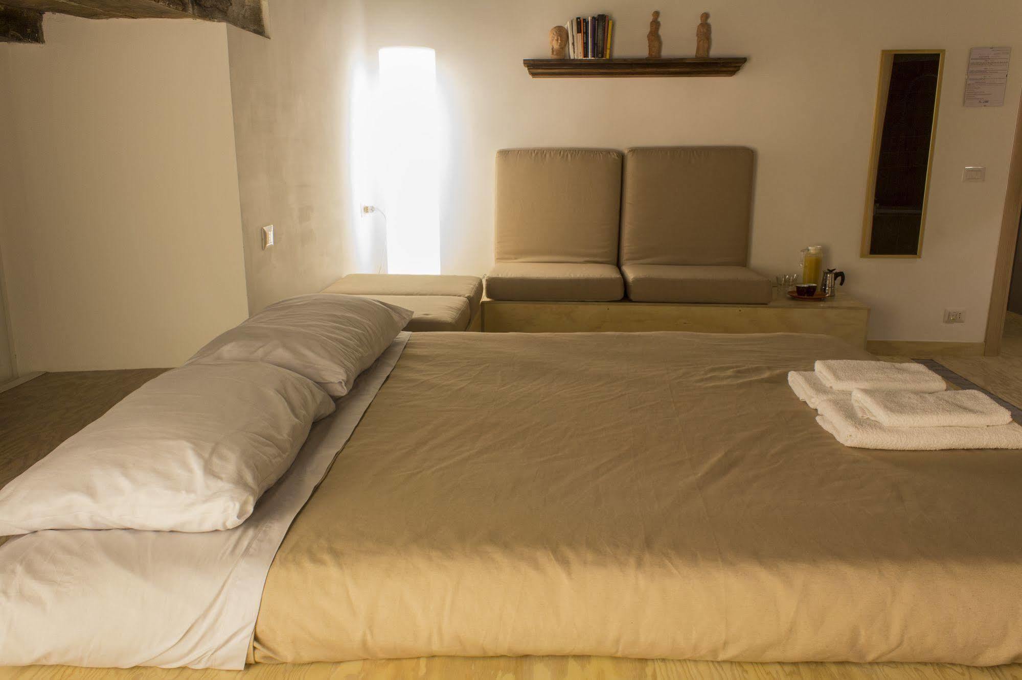 Casa Latina Bed & Breakfast Napoli Ngoại thất bức ảnh