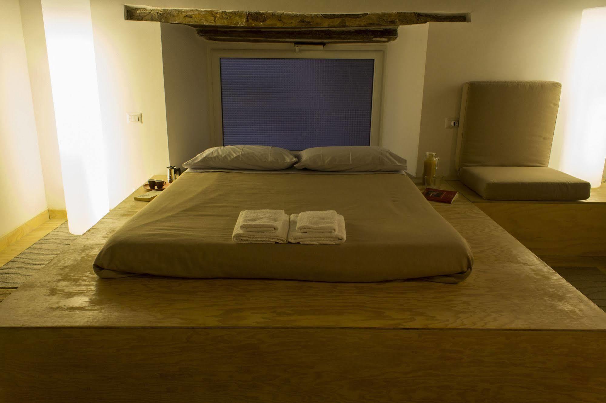 Casa Latina Bed & Breakfast Napoli Ngoại thất bức ảnh