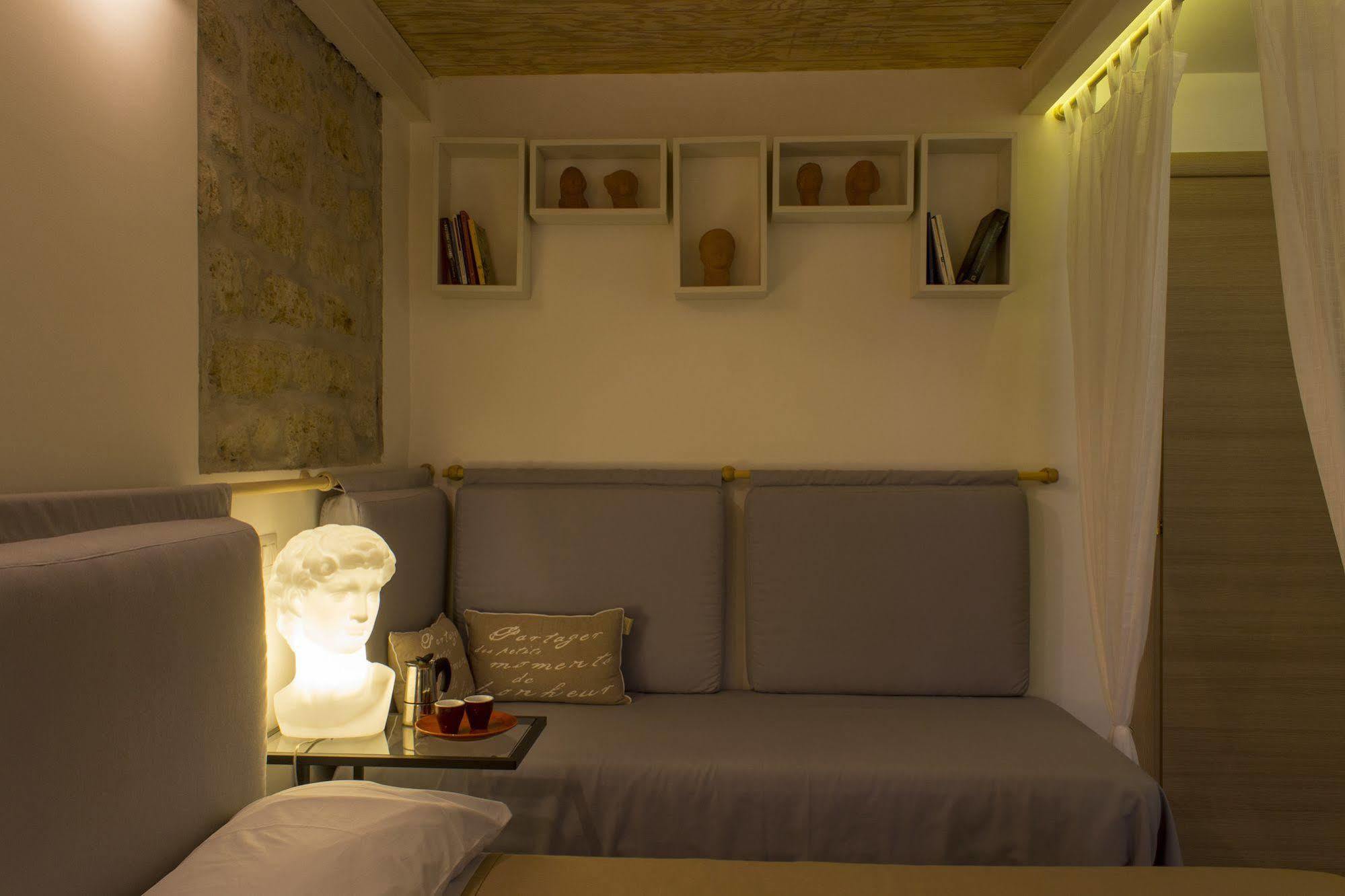 Casa Latina Bed & Breakfast Napoli Ngoại thất bức ảnh