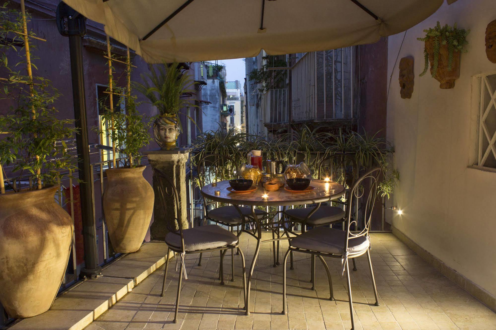 Casa Latina Bed & Breakfast Napoli Ngoại thất bức ảnh